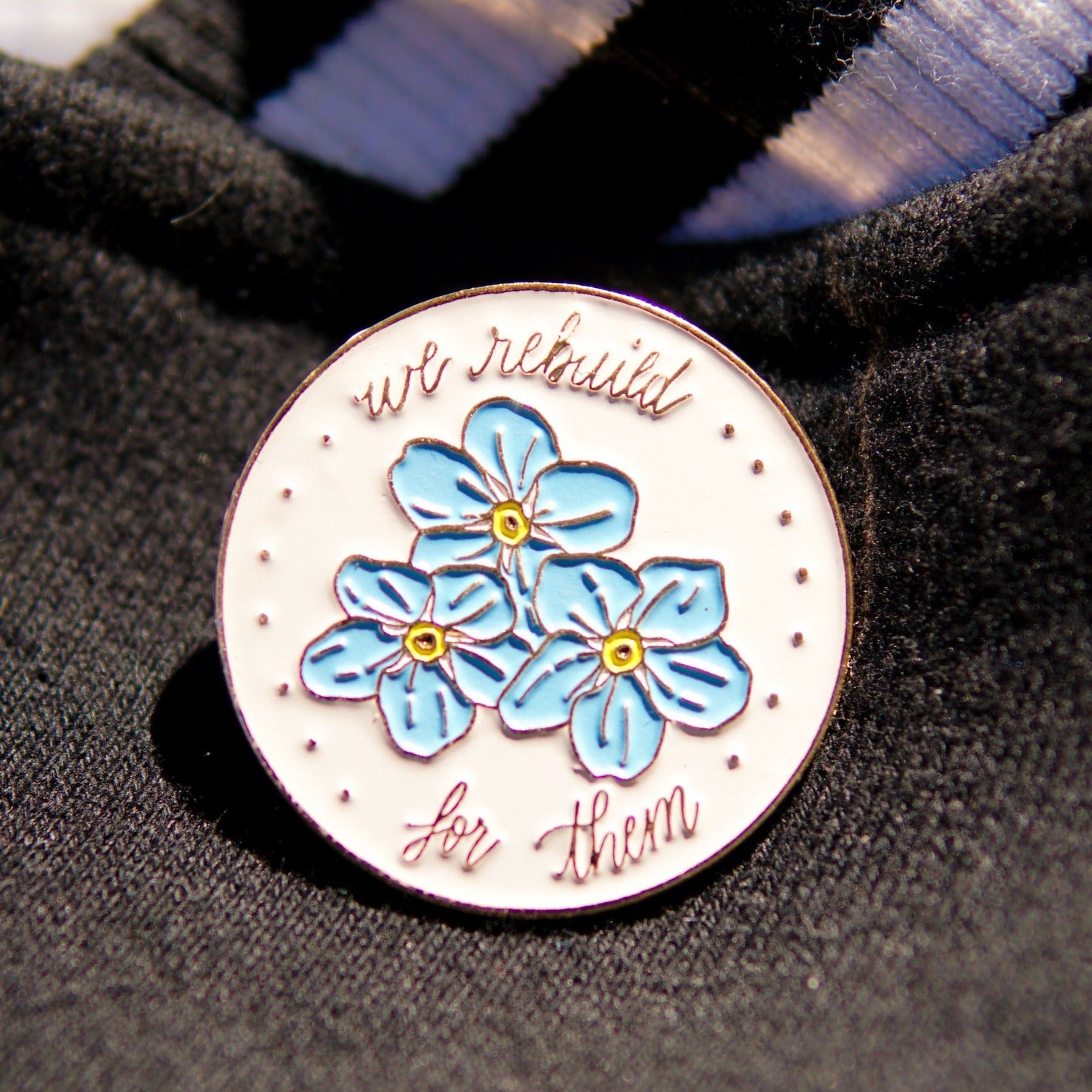 Forget-Me-Nots memorial pin